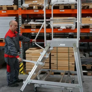 euroline Mobile Podesttreppe PREMIUM Alu 4 Stufen Aktuell