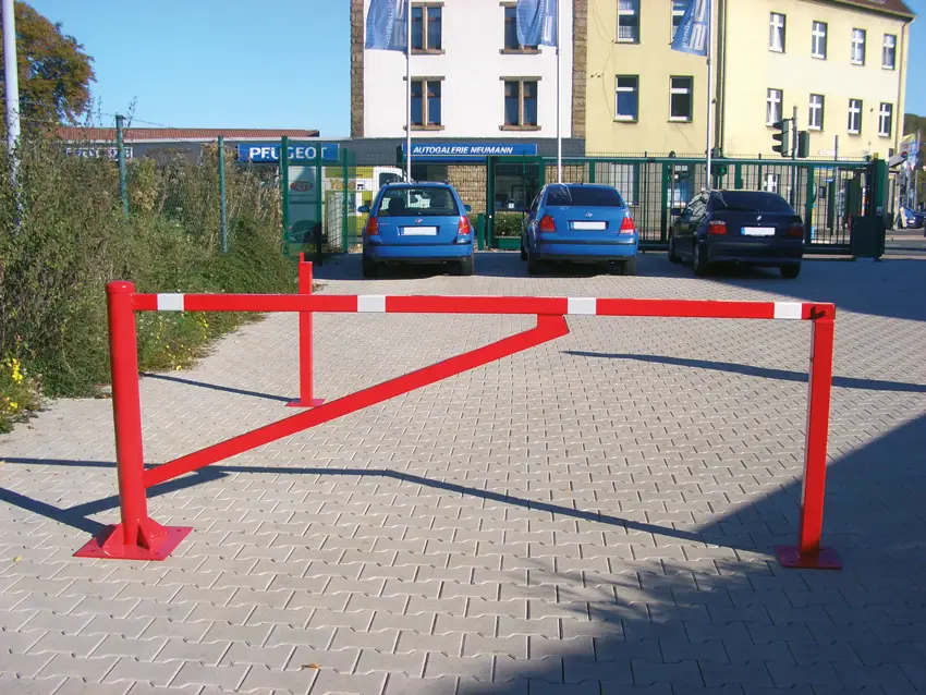 Aktuell Schake Drehschranke mit 2 Auflagestützen - Schrankenbaum 60 x 40 mm ODP rot weiß - 2500 mm