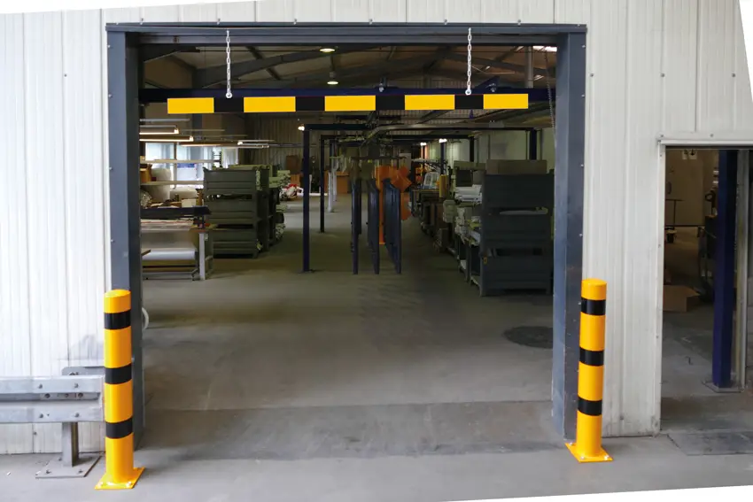 Schnäppchen Schake Höhenbegrenzer Barriere 100 x 50 mm gelb schwarz einseitig markiert - 3000 mm